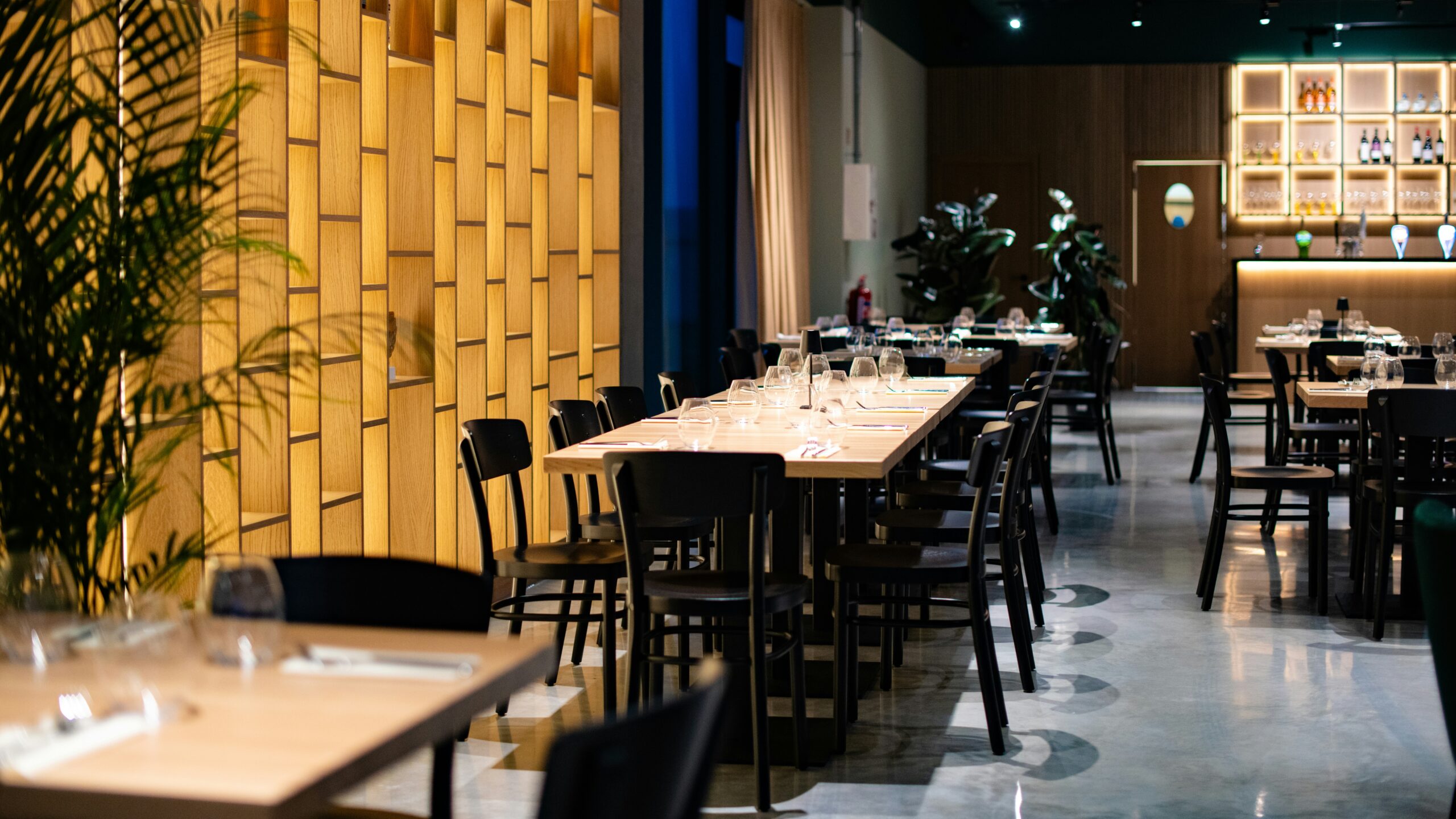 Nowoczesne wnętrze restauracji